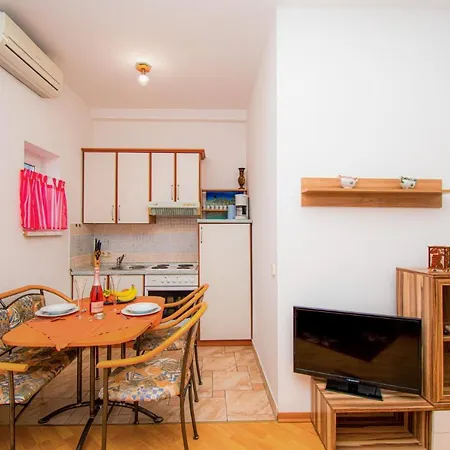 Prodan Apartment *